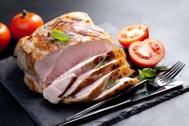 Dilimlenmiş domuz pastırması blok