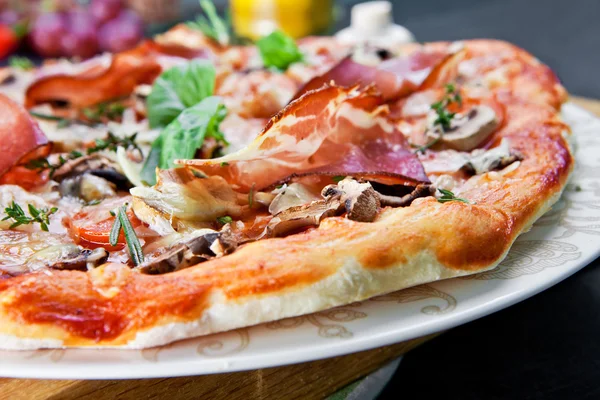 Pizza with Ham and Mushrooms — Stock Photo, Image