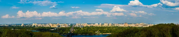 Kiev panorama. Yüksek noktasından görüntüleyin. Ukrayna