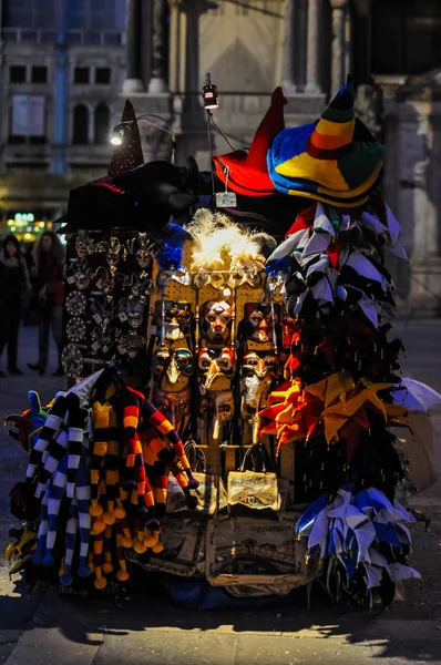 Tradiční karnevalová benátská maska — Stock fotografie