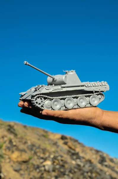 Staré starověké vinatge figurka šedá model tank — Stock fotografie