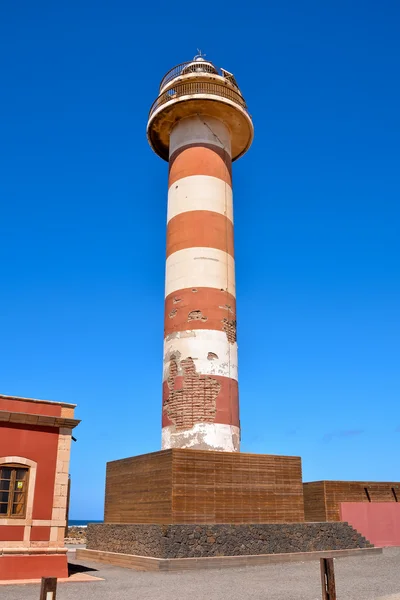 Gamla fyren nära havet — Stockfoto