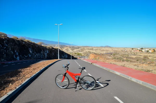 Bicicleta de montanha de suspensão completa — Fotografia de Stock