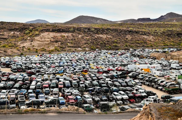 Vieilles voitures pourries sur Junkyard — Photo