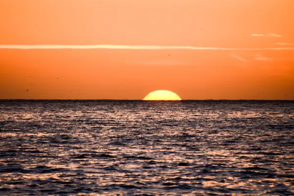 海に沈む太陽 — ストック写真