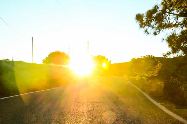 Uzun süre yalnız yol — Stok fotoğraf