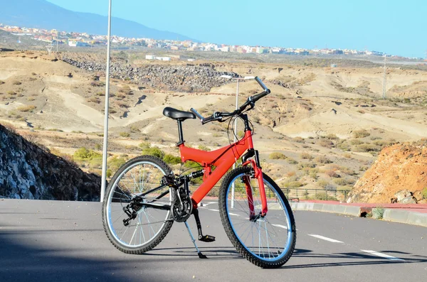 Bicicleta de montanha de suspensão completa — Fotografia de Stock