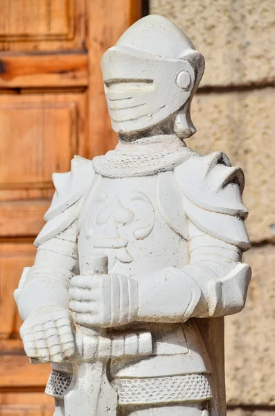 Bir ortaçağ Şövalyesi heykeli — Stok fotoğraf