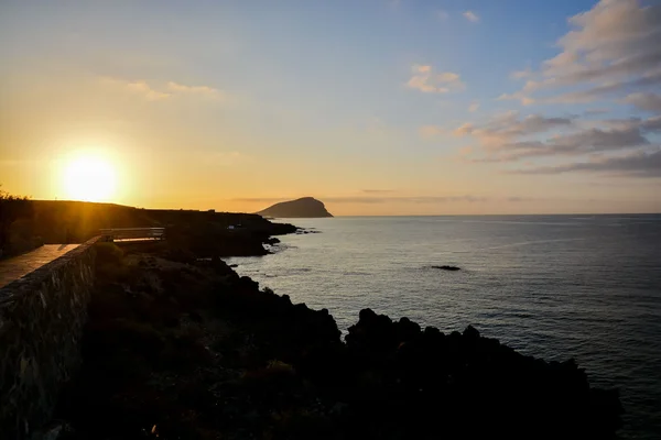 Salida del sol en el océano atlántico — Foto de Stock