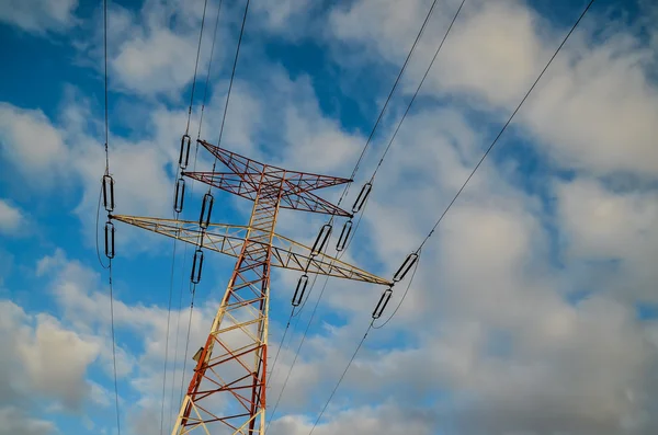 Torre de transmissão elétrica de alta tensão — Fotografia de Stock