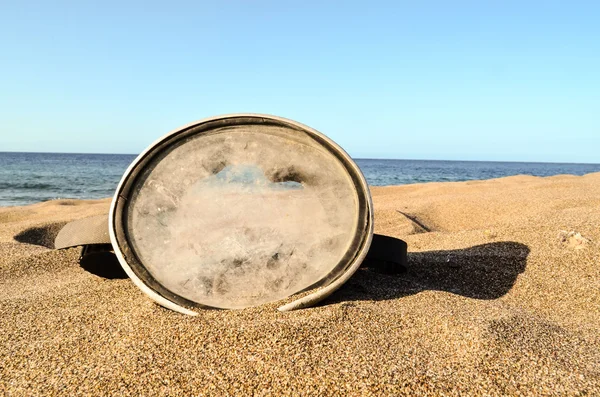 Duikbril op het zand strand — Stockfoto