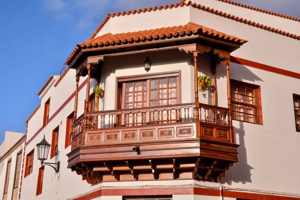 Balcone di legno delle Canarie — Foto Stock