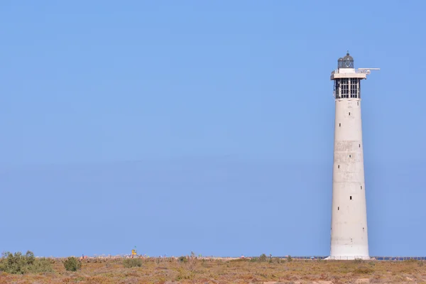 Farol velho perto do mar — Fotografia de Stock