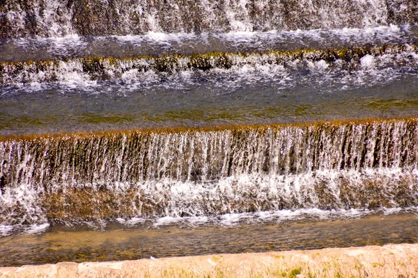 Vodní Splash vodopád — Stock fotografie