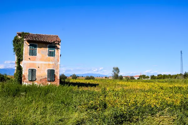 Maison abandonnée Extérieur — Photo