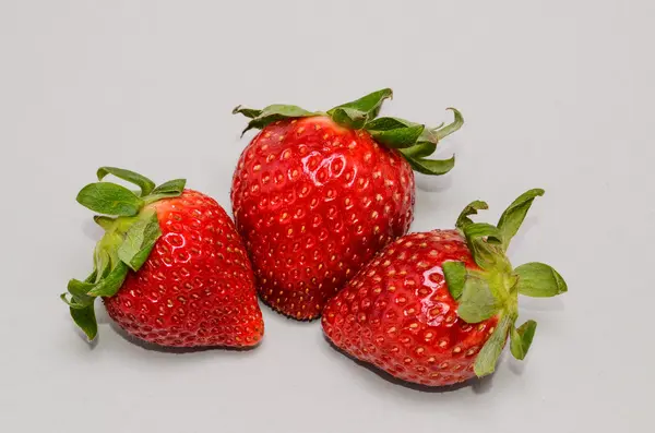 ताजे परिपक्व स्ट्रॉबेरी — स्टॉक फोटो, इमेज