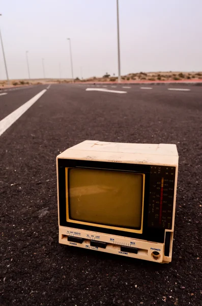 Television Abandoned on the Road — Stock Photo, Image