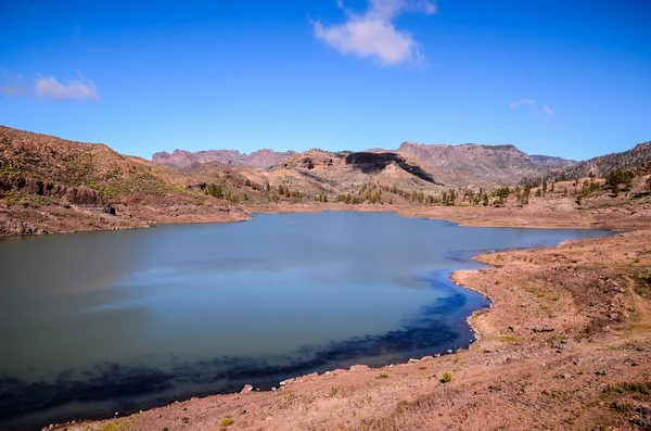 Dunkler See auf Gran Canaria — Stockfoto