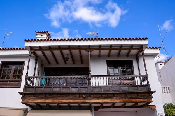 Klasicky kanárským dřevěné balkon — Stock fotografie