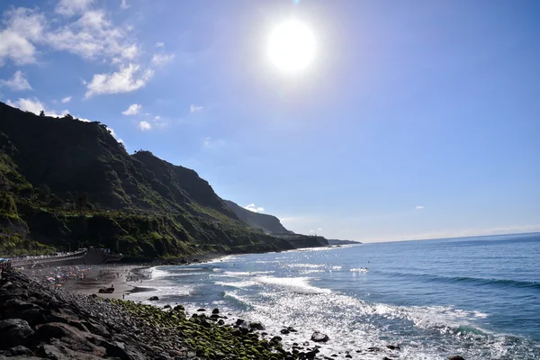 Vacker blåsig strand Playa El Socorro — Stockfoto