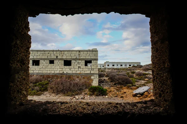 Opuštěné budovy vojenské základny — Stock fotografie