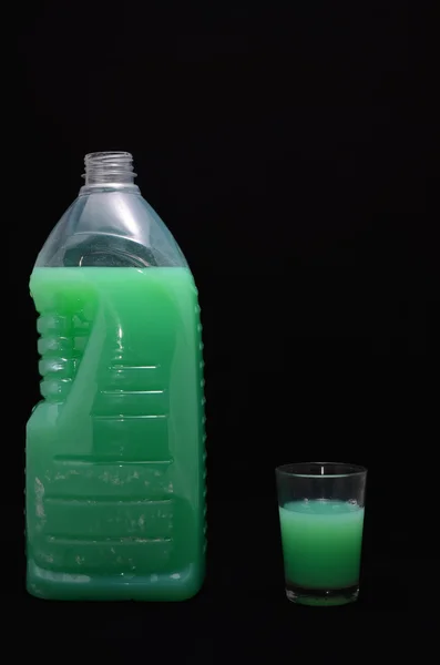 Μπουκάλι πράσινο σαμπουάν — Φωτογραφία Αρχείου