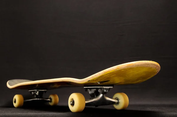 Skateboard in legno vecchio usato — Foto Stock