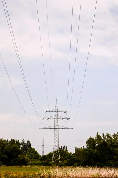 Башня электропередачи высокого напряжения — стоковое фото