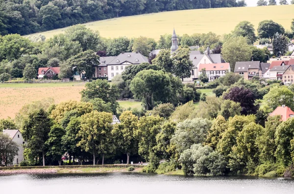 Antiguo Lago Pueblo Europeo — Foto de Stock