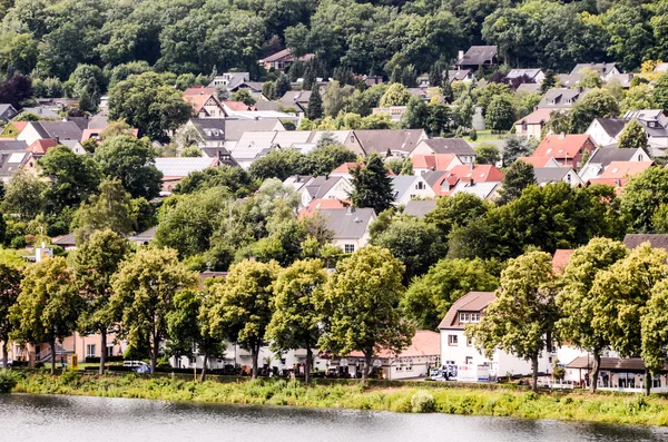 Antico Lago Villaggio Europeo — Foto Stock