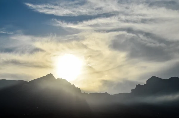 Zachód słońca za Güimar góry — Zdjęcie stockowe