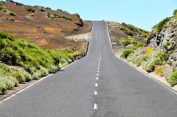 Stony Road at Volcanic Desert — Stock Photo, Image