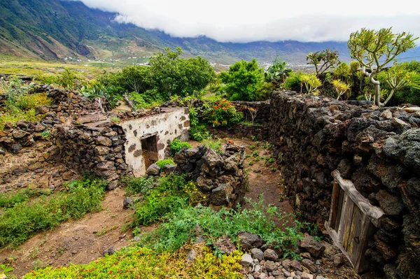 Verlassene Häuser auf El Hierro — Stockfoto