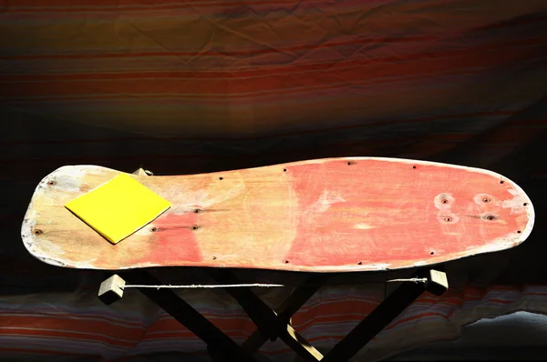 復元、古いスケート ボード — ストック写真
