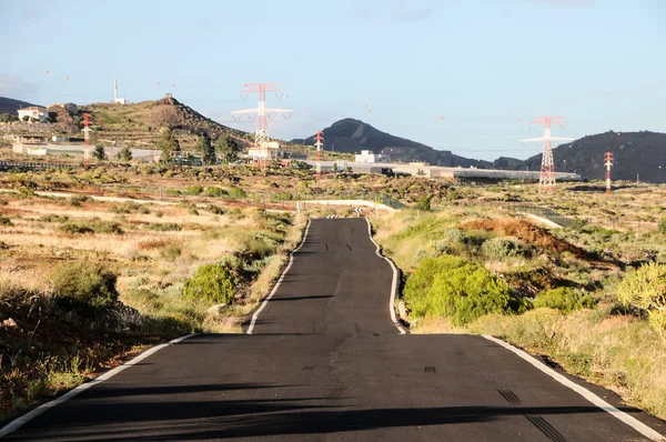 Largo camino vacío del desierto — Foto de Stock