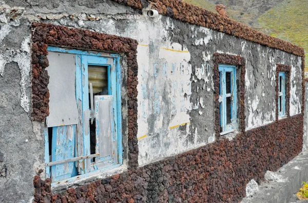 Casa vieja abandonada —  Fotos de Stock