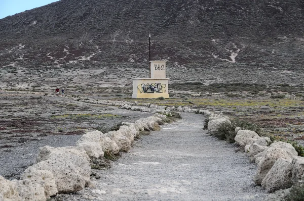 火山の砂漠における経路 — ストック写真