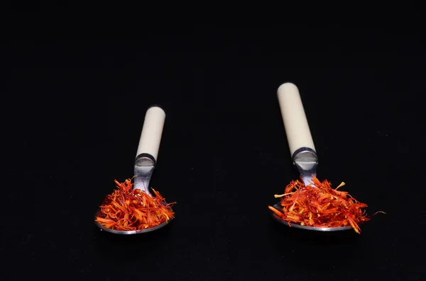 Saffron On Black Background — Stock Photo, Image