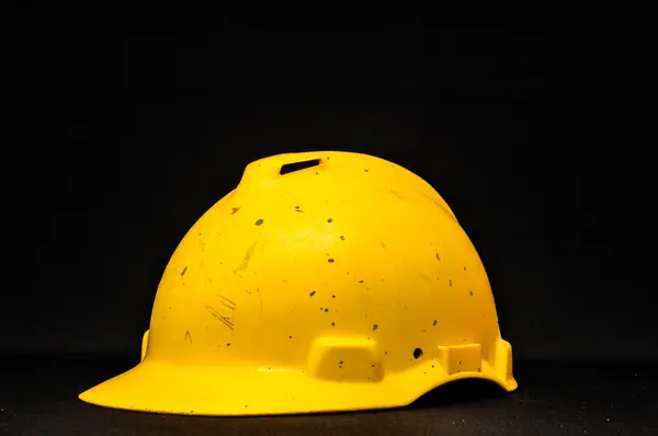 Casco de seguridad amarillo —  Fotos de Stock