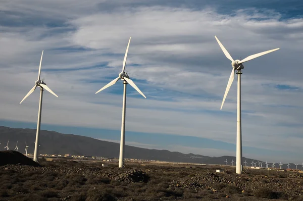 Generador de energía Turbina eólica — Foto de Stock