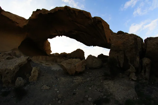 沙漠中的自然拱门 — 图库照片