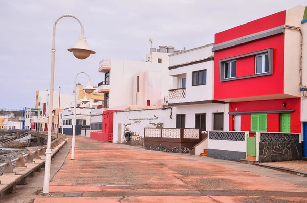 Typisch koloniales spanisches Gebäude — Stockfoto