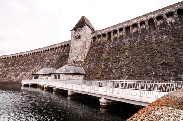 Presa de agua alemana — Foto de Stock