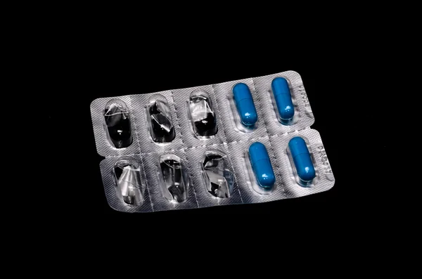 Capsule di farmaco blu in blister — Foto Stock