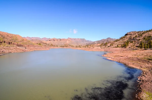 Lac d'eau sombre à Gran Canaria — Photo