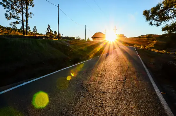 Uzun süre yalnız yol — Stok fotoğraf