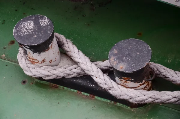 Старая винтажная морская веревка — стоковое фото