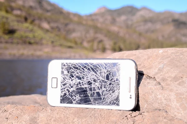 Törött Modern fehér Smartphone — Stock Fotó
