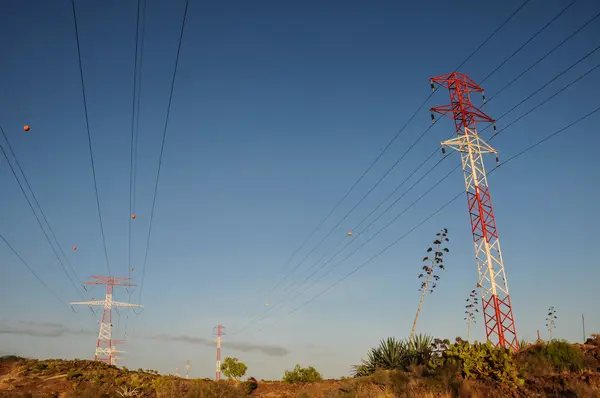 電気送電鉄塔 — ストック写真