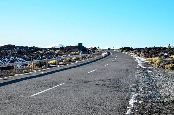 Uzun süre yalnız yol — Stok fotoğraf